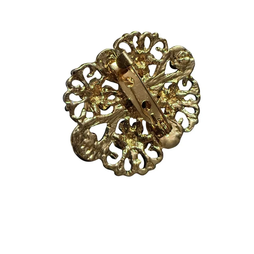Vintage vibes Brooch Pin Gold Tone Green Rhinestone Filigree‎ Floral Costume